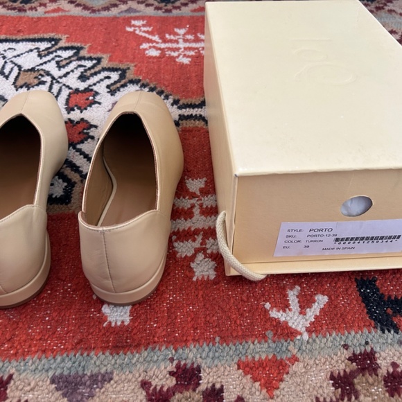 LoQ - Porto Flats in Turton sz 39 - Picture 4 of 4